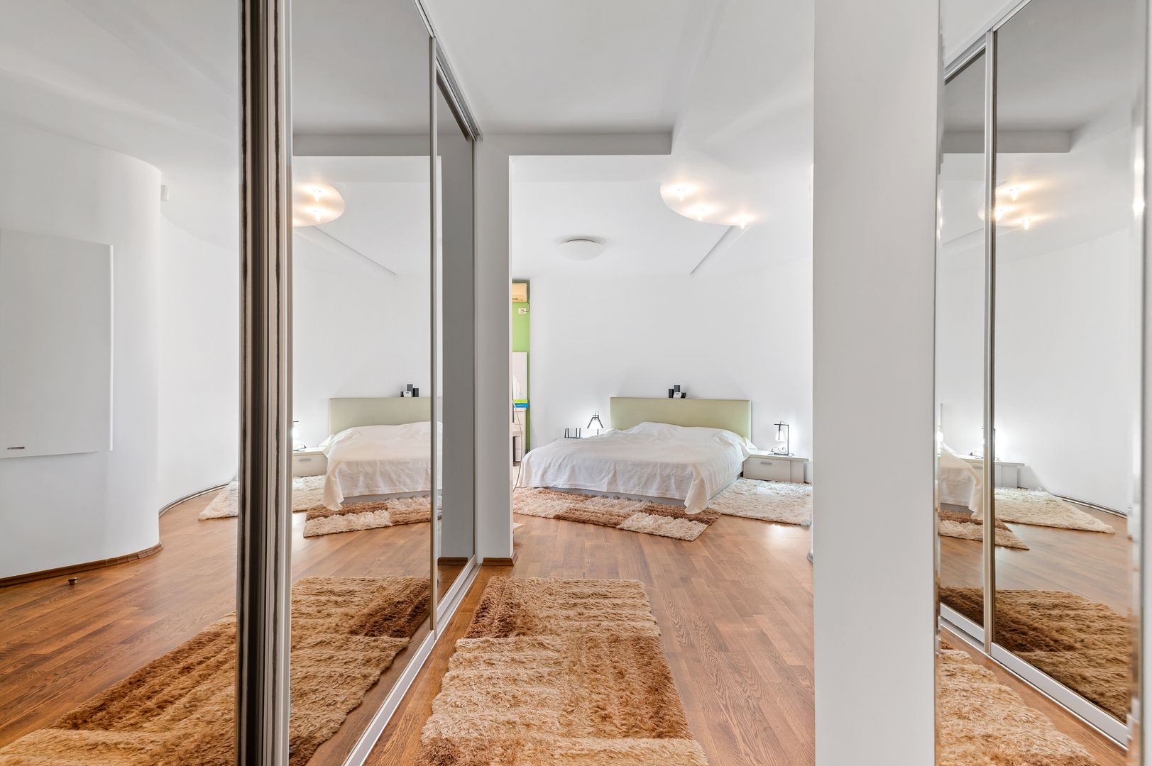 VANZARE Vilă PREMIUM cu 6 camere în zona Central, OTOPENI - Poză 17