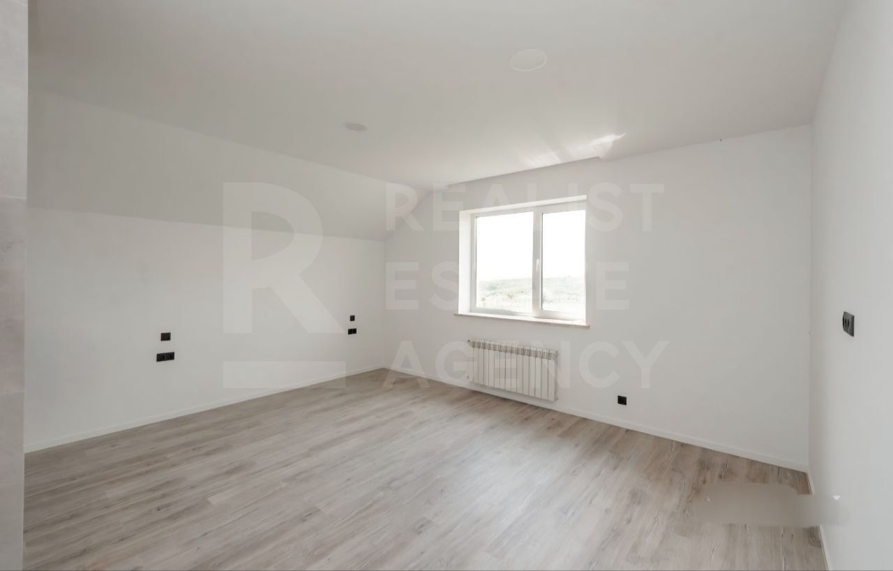 Vânzare, casă,  in 2 nivele, Poiana Domneasca. - Poză 10