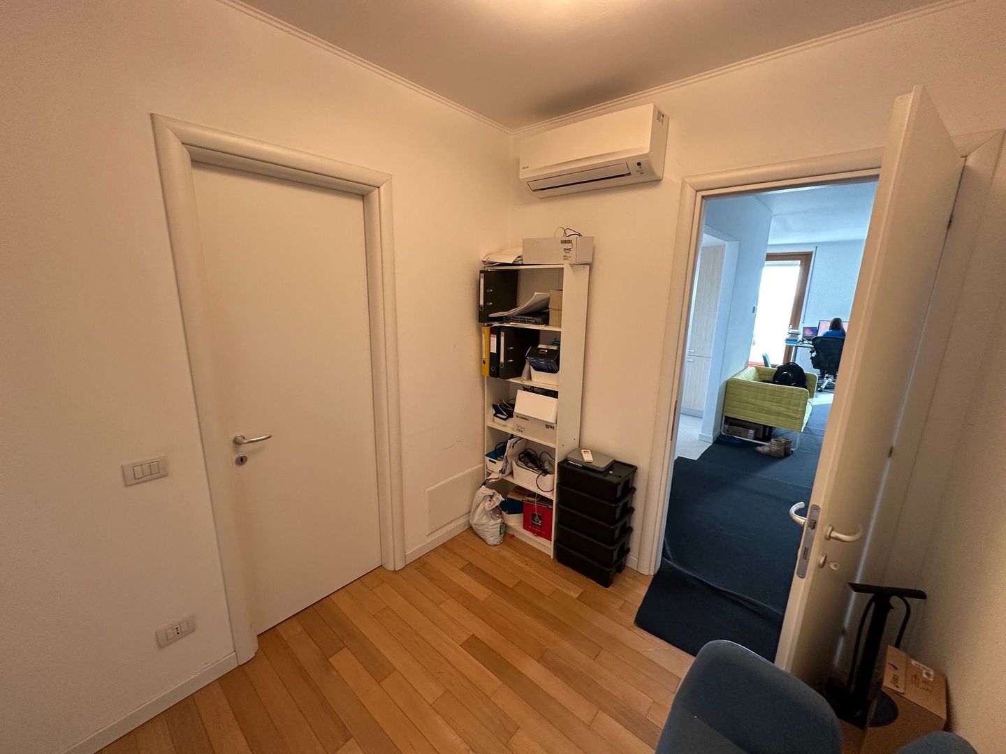 Birouri , cladire noua, zona centrala - Poză 13