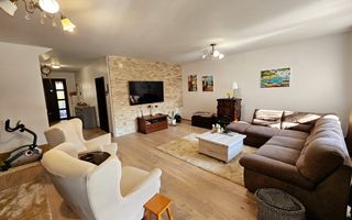 1/2 Duplex, 4 camere, 342 mp teren, strada asfaltata, Cetate - Poză 9