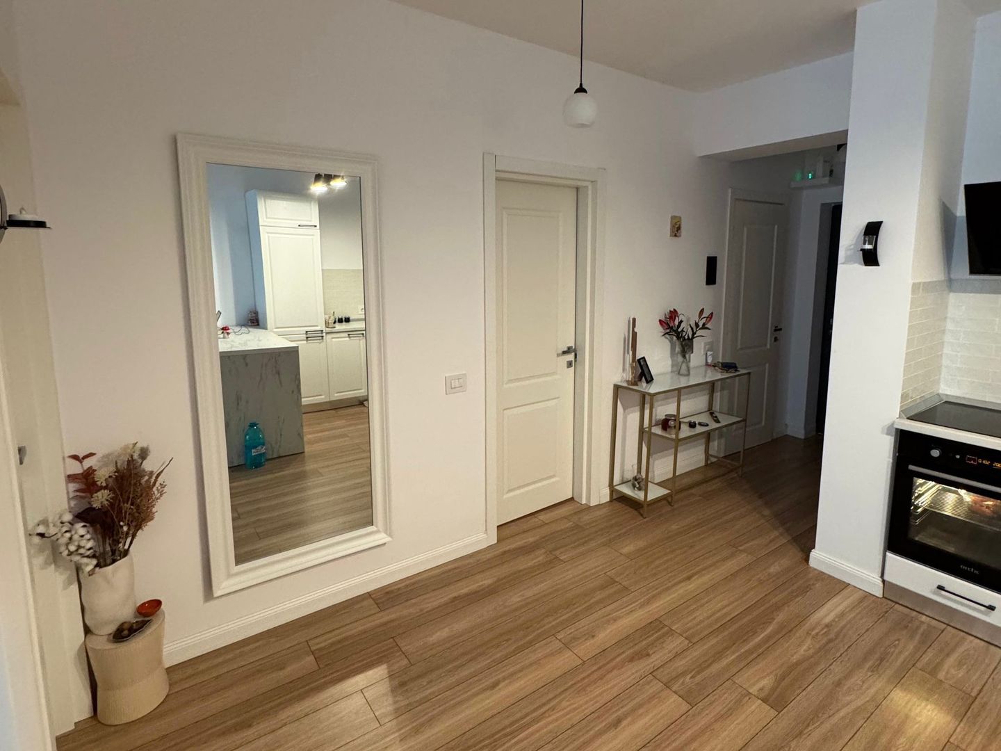 Apartament lux 2 camere Via Pipera - Poză 3