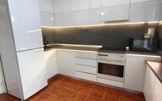 Apartament 3 camere Poli 2 – spatiu, lumina si priveliste - Poză 3