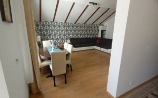 Casă modernă, 4 camere, curte generoasă, Poiana (Deleni) - Poză 1