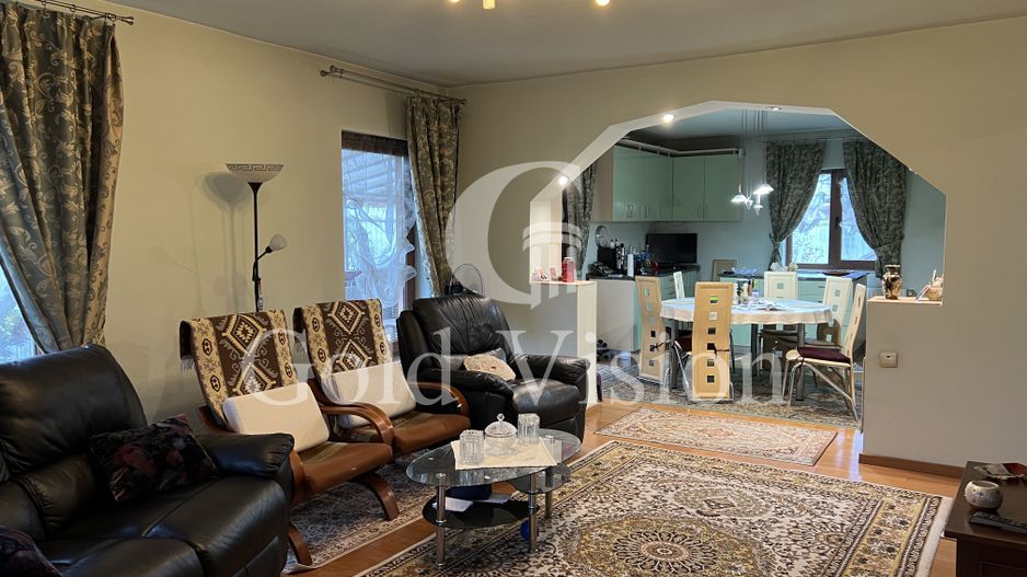 Casă cu 5 camere + anexă cu garaj, mobilată complet, str. Gh. Șincai - Poză 2