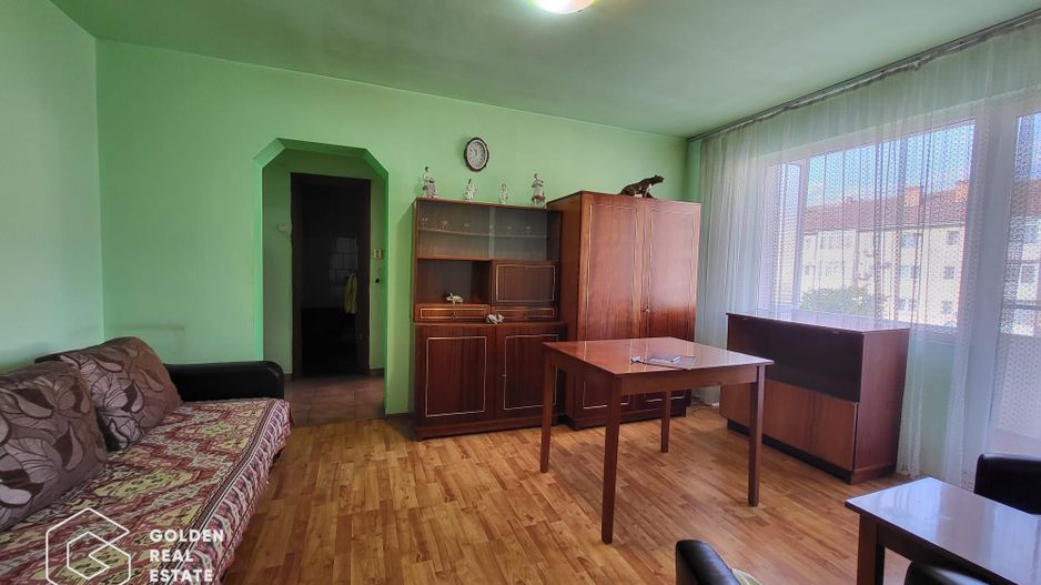 Apartament 3 camere, oras Lipova - Poză 2