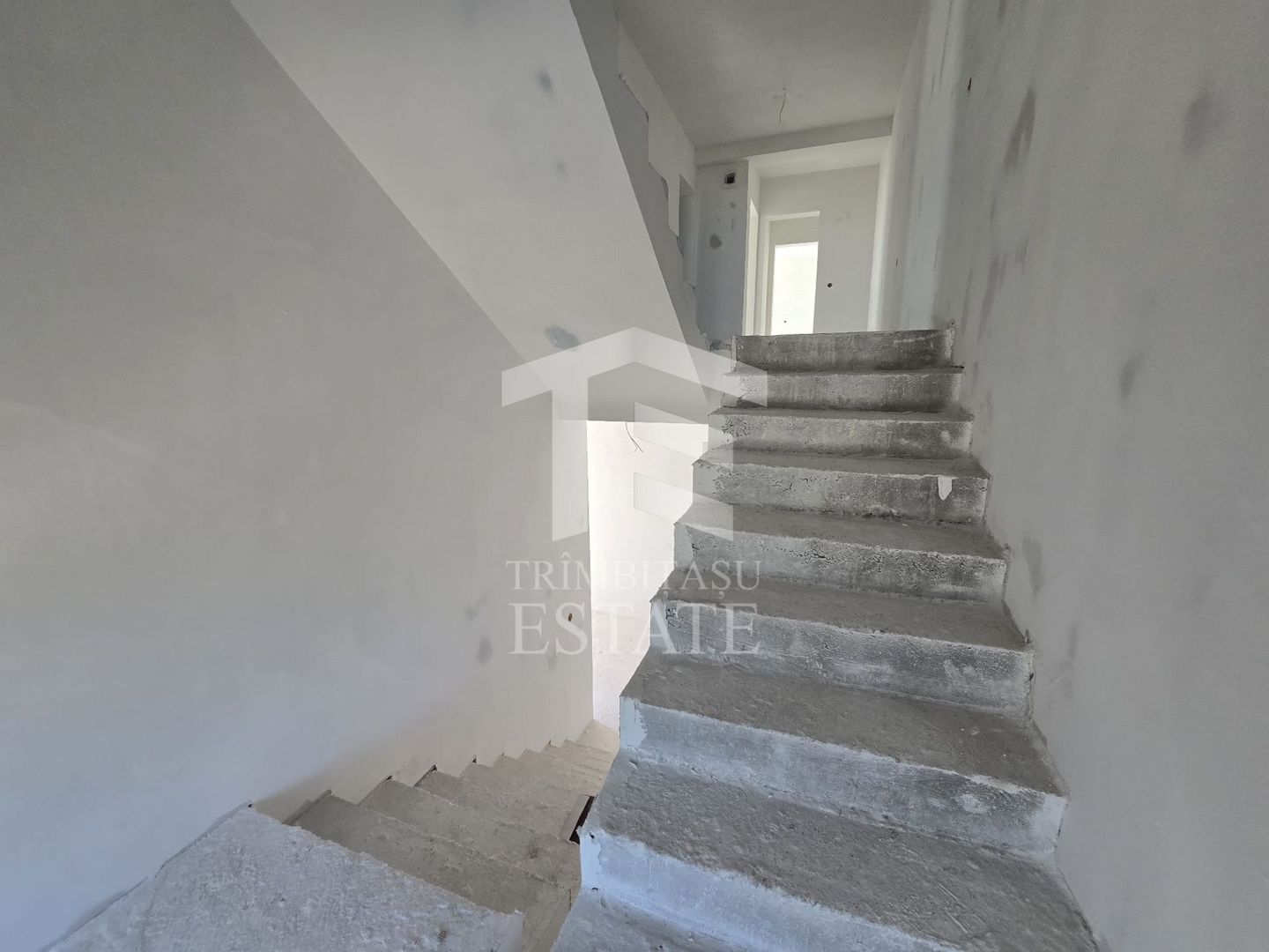 OVIDIU-POIANA- Vila tip duplex | terasa circulabila | gaz | curte - Poză 20