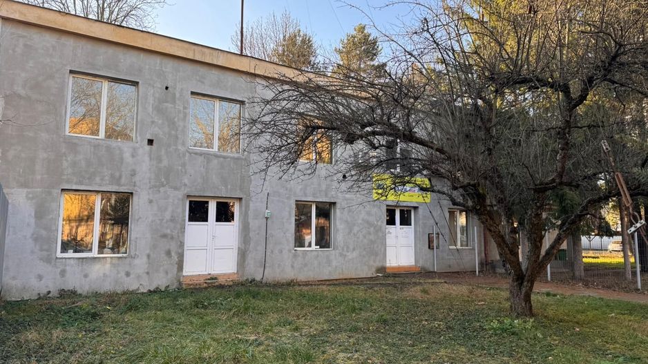 Cladire birouri / spatiu comercial - 584 mp  - Comision ZERO - Poză 1