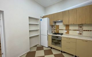 Chirie, casă, 3 camere, strada Cojocarilor, Centru - Poză 2