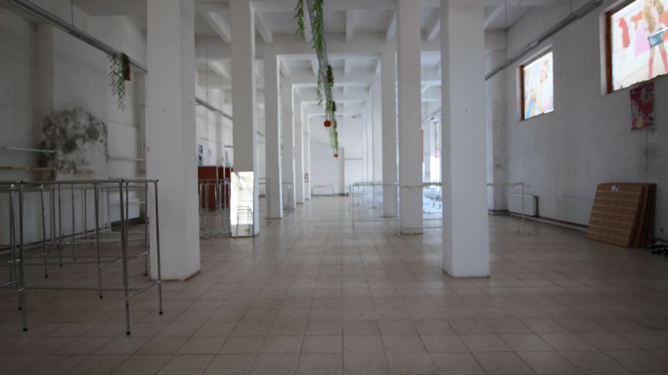 Spatiu comercial tip hala - zona semicentrala - Poză 22