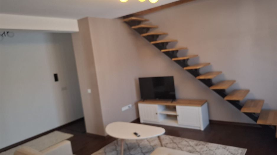 Apartament doua camere + mansarda, Selimbar, str. Brana - Poză 8