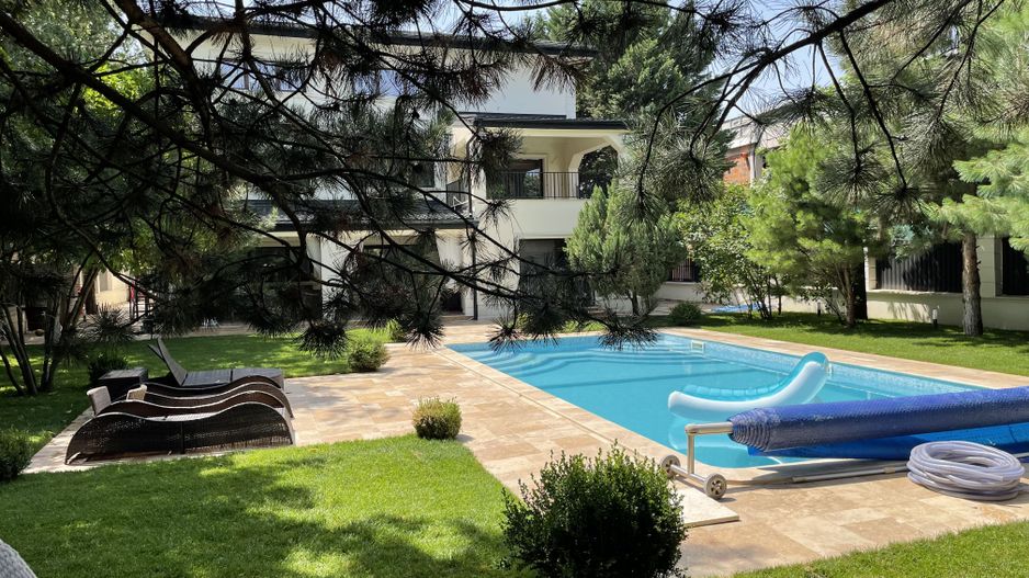Vila Individuala cu arhitectura superba | 1128mp Teren | Piscina - Poză 6