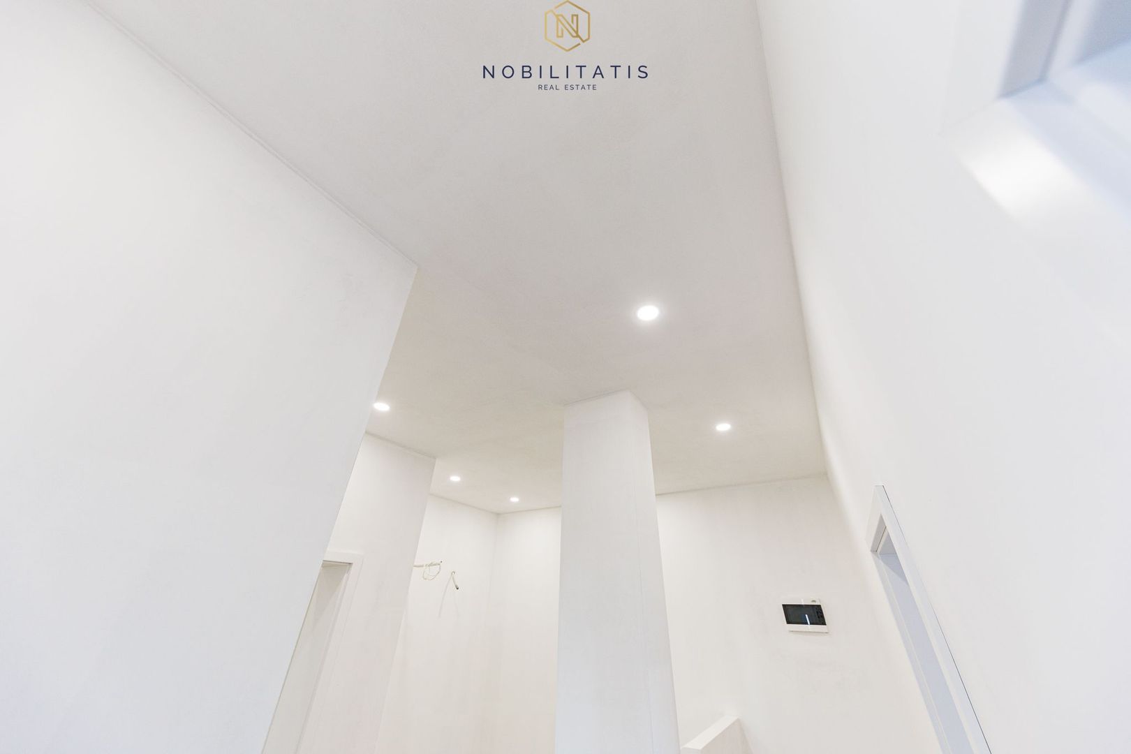 Duplex de vanzare la liziera padurii - 130 mp, 4 bai & 4 dormitoare - Poză 5