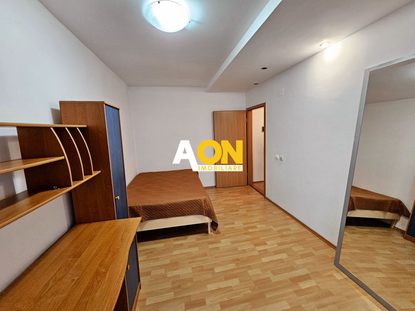 Apartament 3 camere, mobilat, utilat, 84 mp utili + garaj, Tolstoi - Poză 12