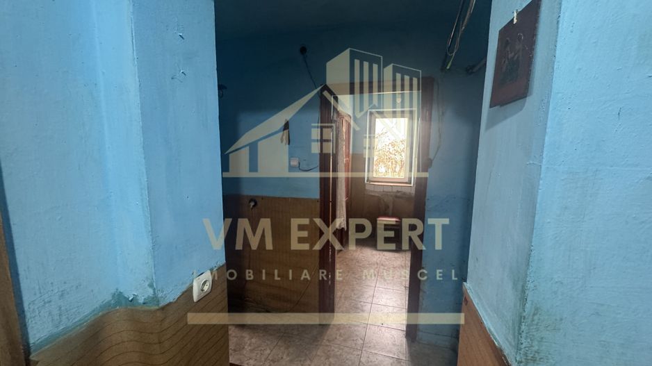APARTAMENT 3 CAMERE PARTER CAMPULUNG - Poză 3