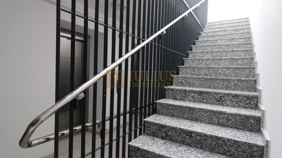 Complex URANUS PLAZA, zona Soarelui; rulouri electrice. - Poză 18