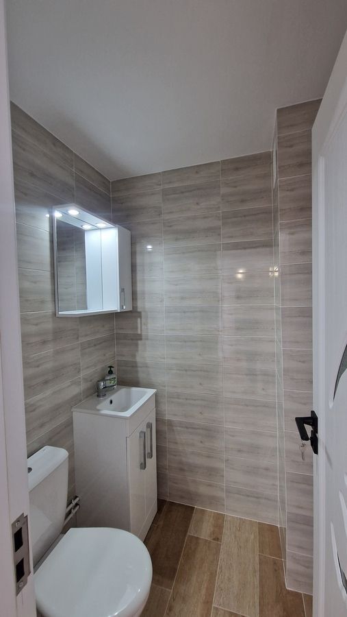 APARTAMENT RENOVAT SPATIOS  METROU ZONA NERVA TRAIAN - Poză 11