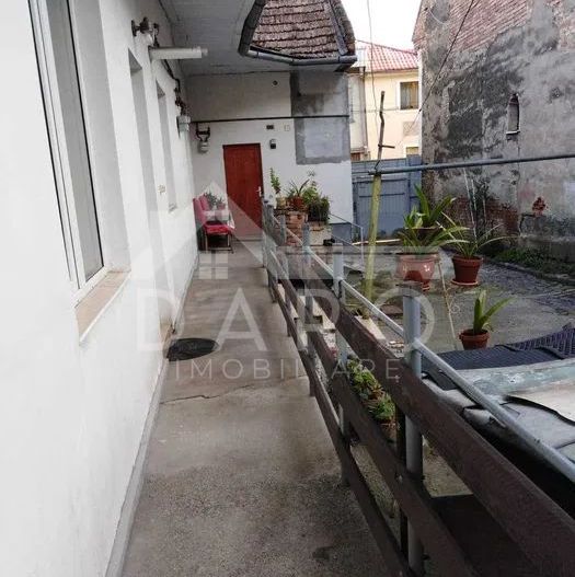 🏡 Casă de vânzare | Zonă centrală | 260 mp utili | 148.000 € - Poză 2