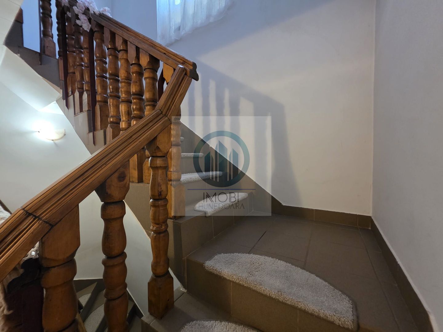 Casa D+P+M in Deva-Aurel Vlaicu, 3 dormitoare, 3 bai, garaj si terasa - Poză 6