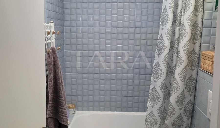 Apartament cu 2 camere decomandate, renovat, balcon închis, Gruia. - Poză 6