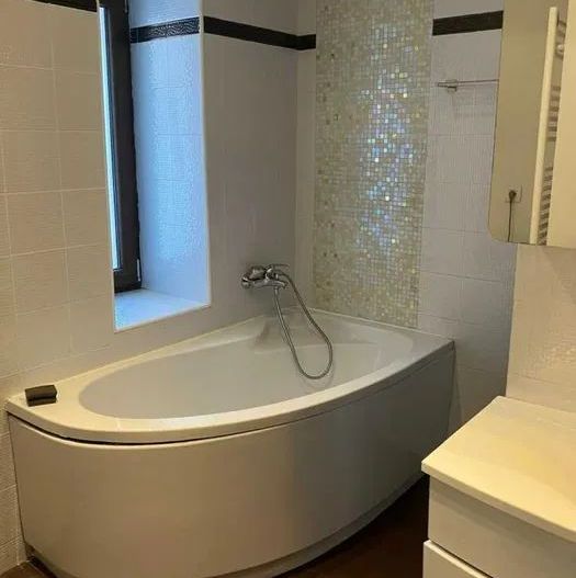 Apartament superb, trei camere cu parcare subterana, zona Dacia - Poză 5