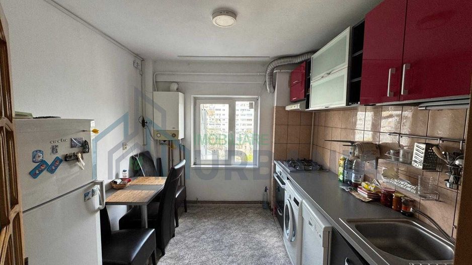 Apartament 3 camere, cartierul Alexandru cel Bun, etaj intermediar, vedere bulevard - Poză 8