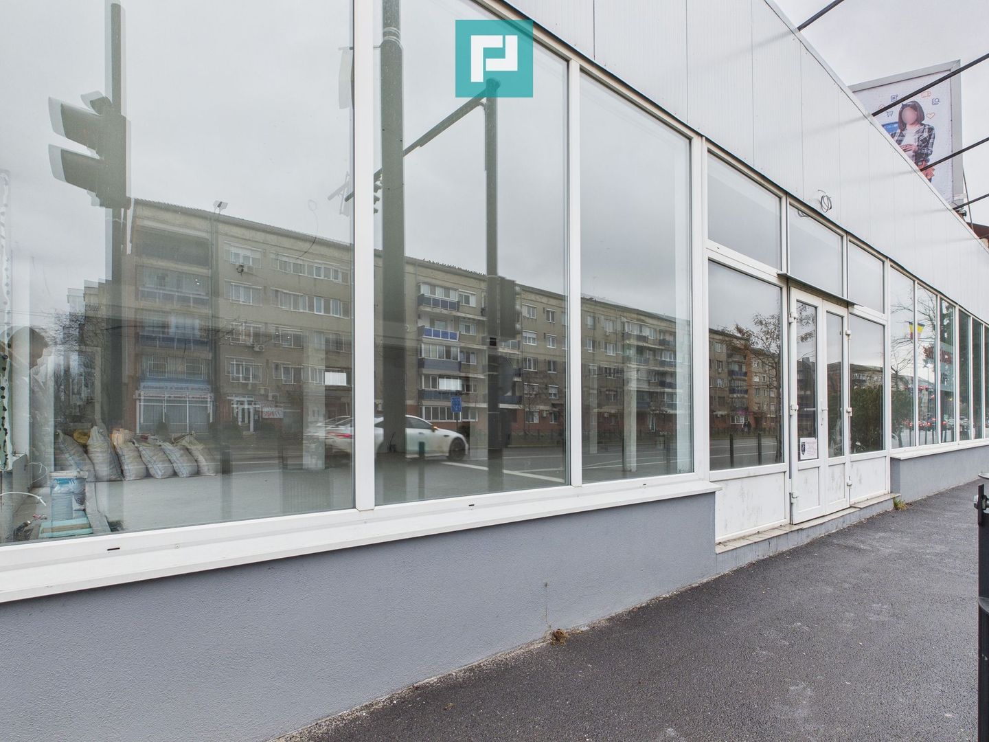 Spațiu comercial 200mp + 90mp mansarda - Cantemir - Poză 2