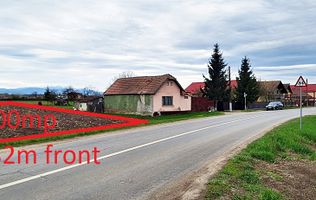Teren intravilan pentru case in centrul Podu Oltului de 5600mp, 28 euro/mp