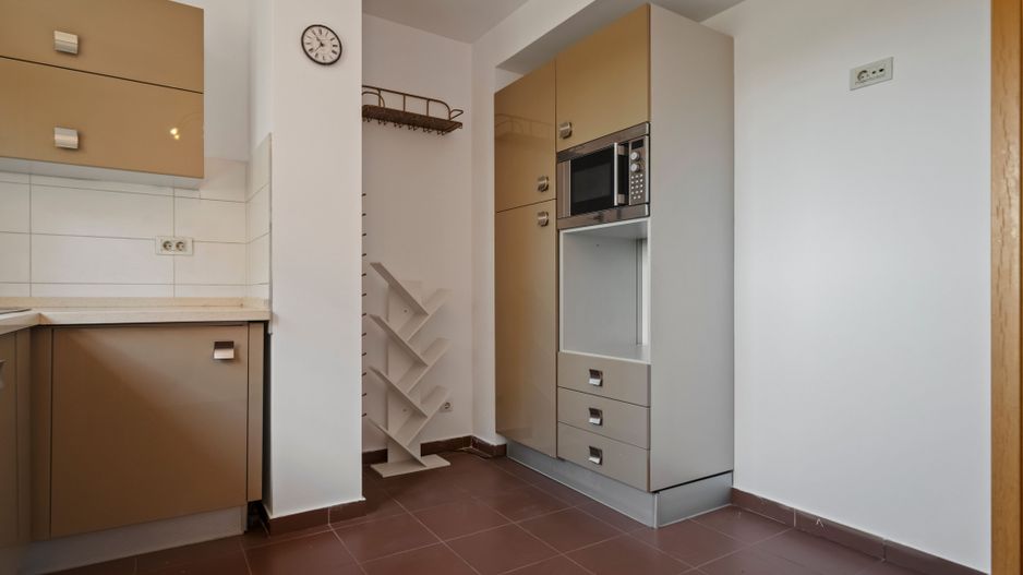 Apartament Otopeni CENTRAL 3 camere, 102m2,  Luminos si Primitor - Poză 8