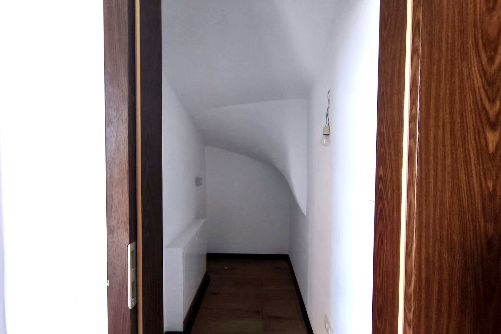 Duplex modern în Giroc, 105 mp utili, teren 250 mp, zonă liniștită de case - Poză 9