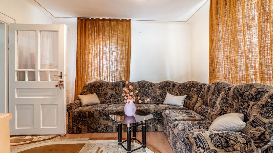 REZERVAT!Casă cu teren 846 mp Micalaca, Strada Lipovei. - Poză 4