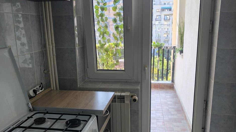 De Închiriat 2 Camere, Bd. Unirii,  3 Balcoane, Loc de Parcare - Poză 5