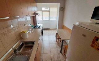 PF, Vand apartament cu 2 camere, SD, in Podu Ros langa rond - Poză 4