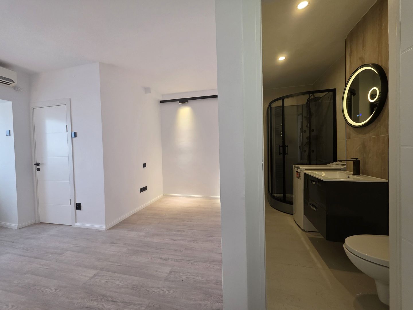 Garsoniera Parcul Regina Maria Domenii renovata 2025 - Poză 1