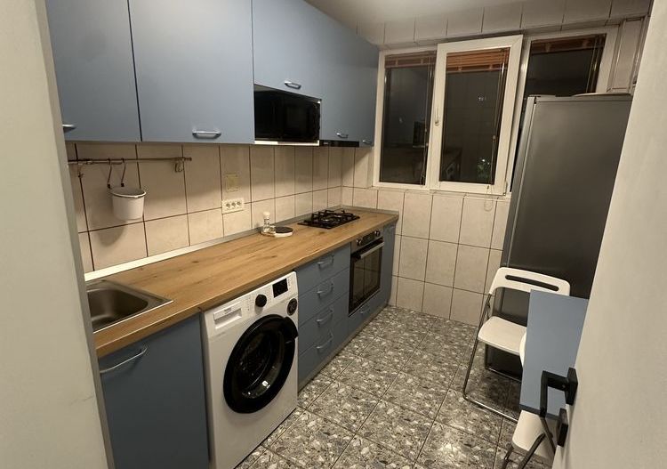 Închiriere Apartament cu 2 camere, decomandat, metrou Dristor in fata blocului - Poză 8