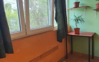 Apartament 3 camere de vanzare - Poză 1