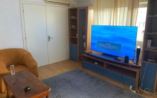 Apartament 4 camere de închiriat, decomandat, cu loc de parcare, ideal pentru fa - Poză 1