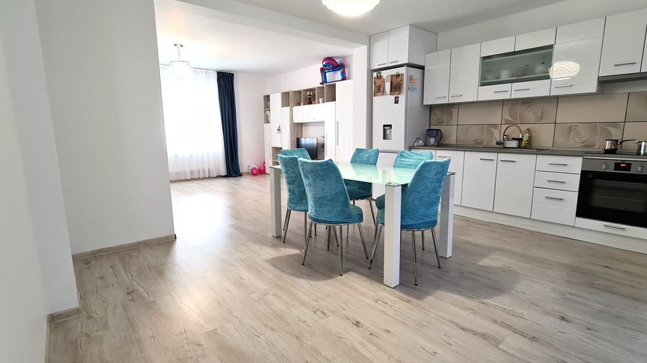 Casa 4 camere mobilata si utilata cartier Izvor Tarlungeni Brasov - Poză 15