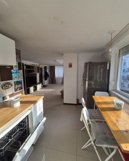Apartament 3 camere cu parcare – spațios, complet echipat, ideal pentru familie - Poză 4