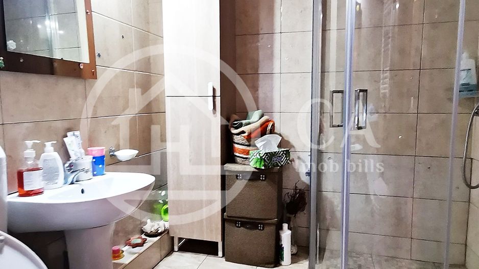 Apartament cu 3 camere de vanzare in zona Decebal, Oradea - Poză 10