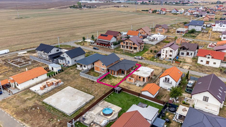 Casă nefinisata la sol in Fântânele, cartier nou Comsion 0 - Poză 3