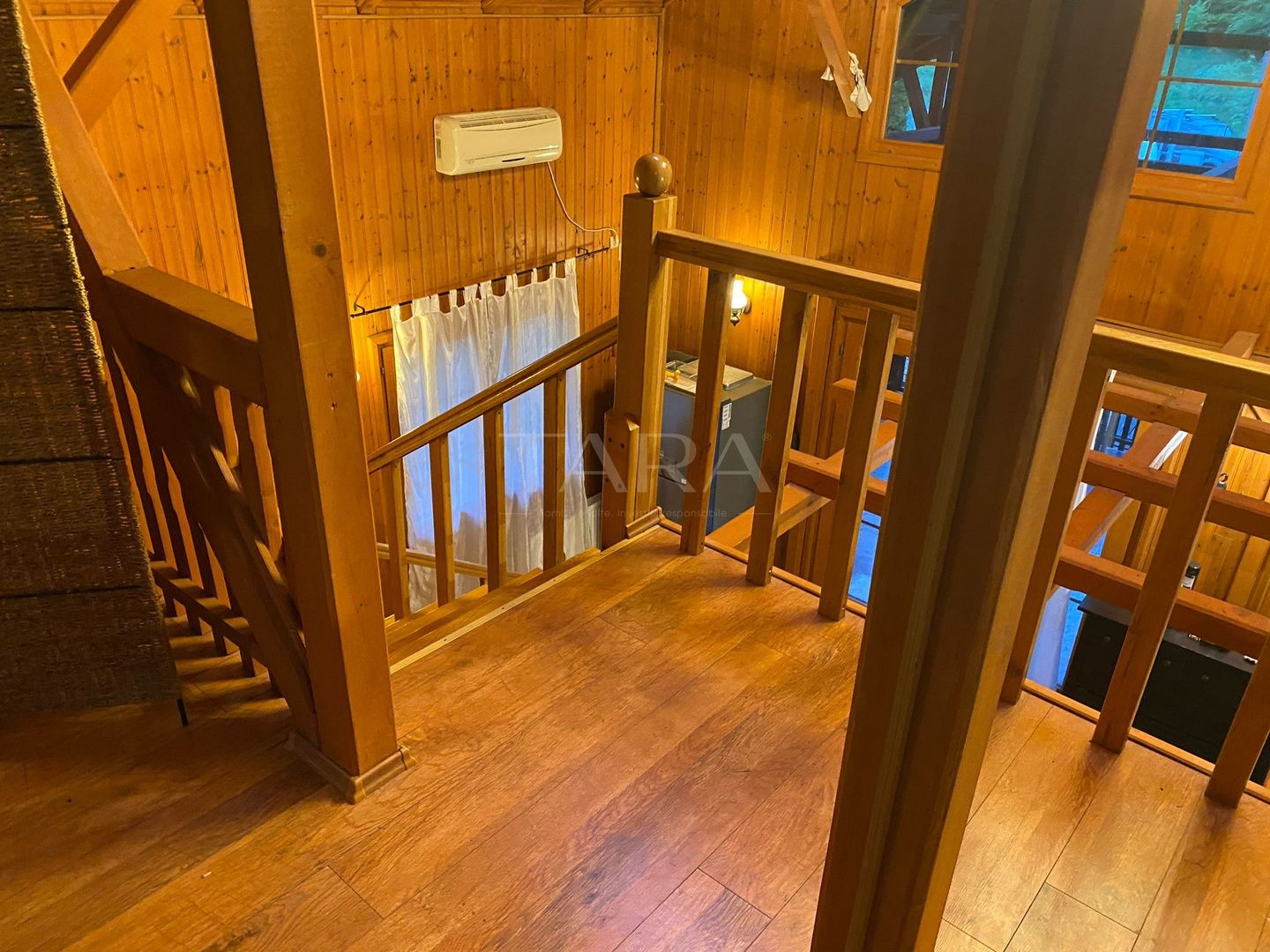 Casa deosebita, 4 camere, zona Faget - Poză 3