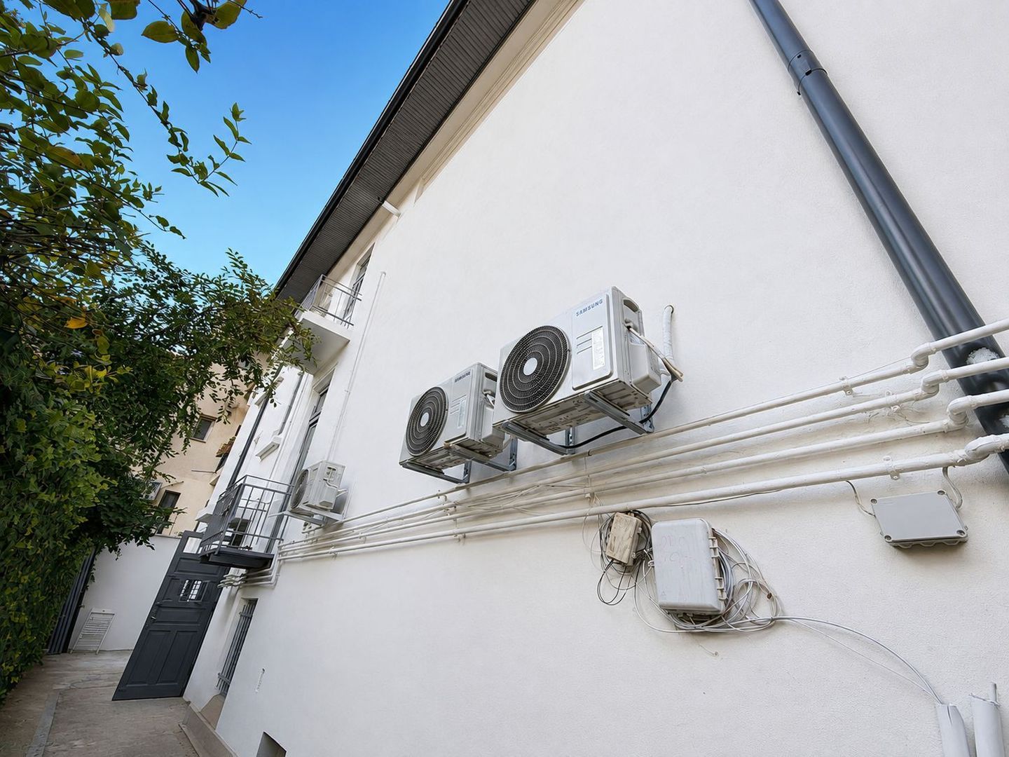 Garsonieră renovată Vilă interbelică 1932 Piața Romană | 28 mp Demisol - Poză 14