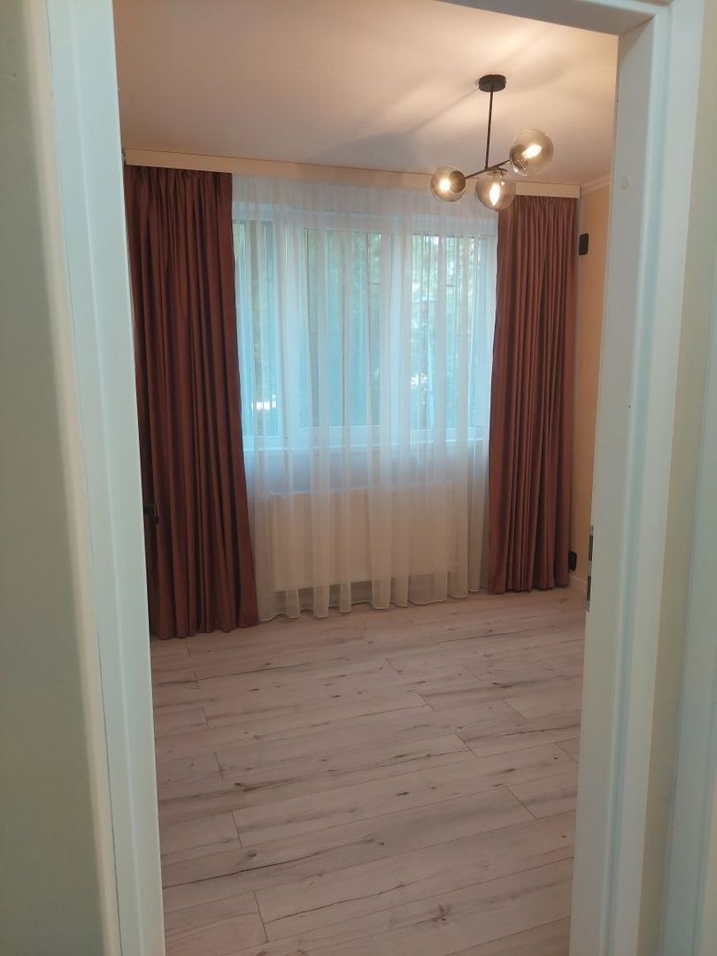 Apartament de vanzare 4 camere, colț Apusului - Poză 8