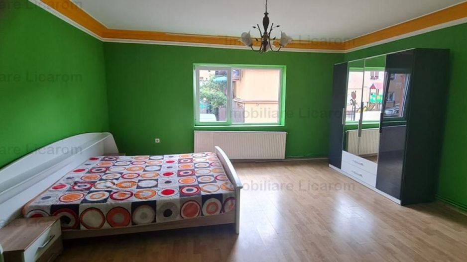 Casa individuala cu 2 apartamente, 6 camere,teren 403 mp,ASTRA. - Poză 14