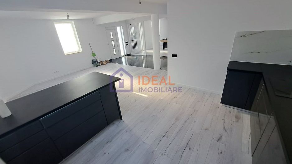 Casa Individuala LA CHEIE cu 250 mp utili, zona Strand - Poză 14