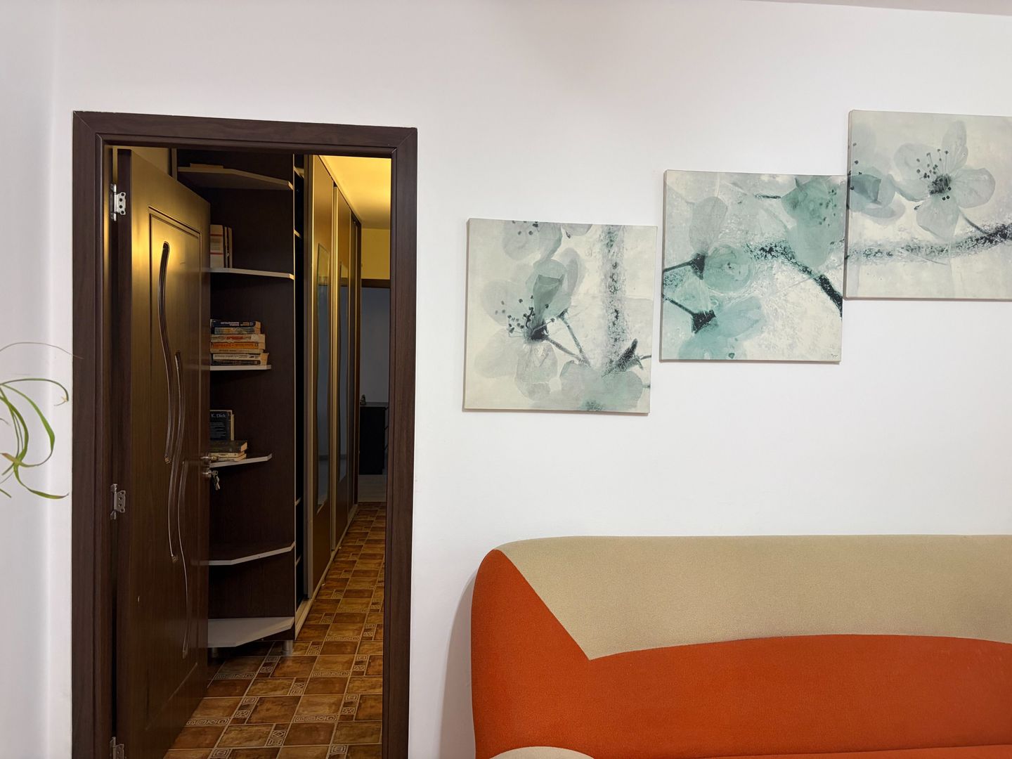 Apartament semidecomandat cu trei camere, Constantin Brancoveanu - Poză 5