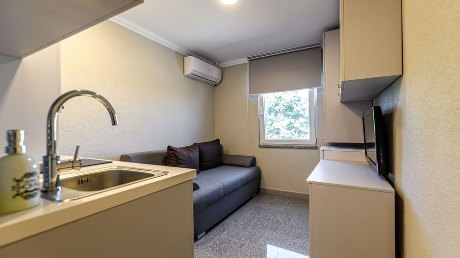 Garsonieră de închiriat în zona UTA - Poză 6