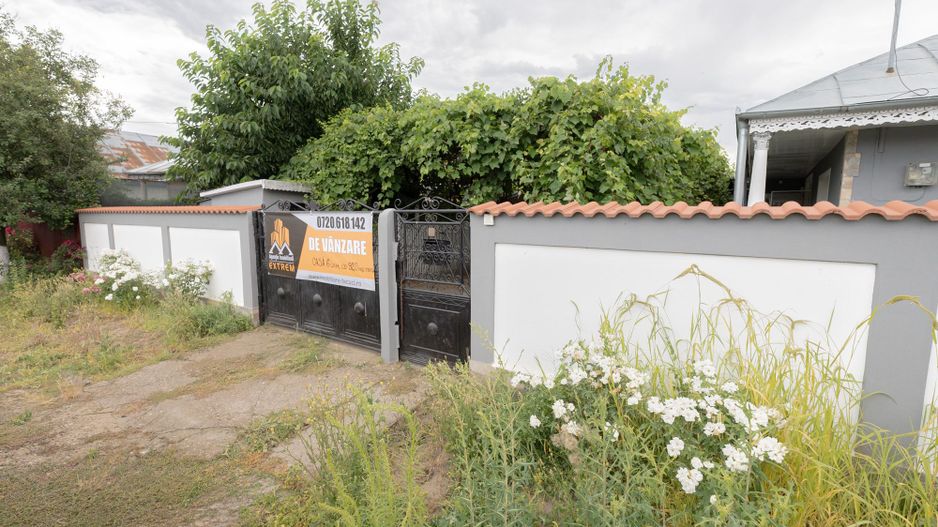 Casă cu 5 camere, complet renovată cu teren 920 mp în Tecuci - Poză 3