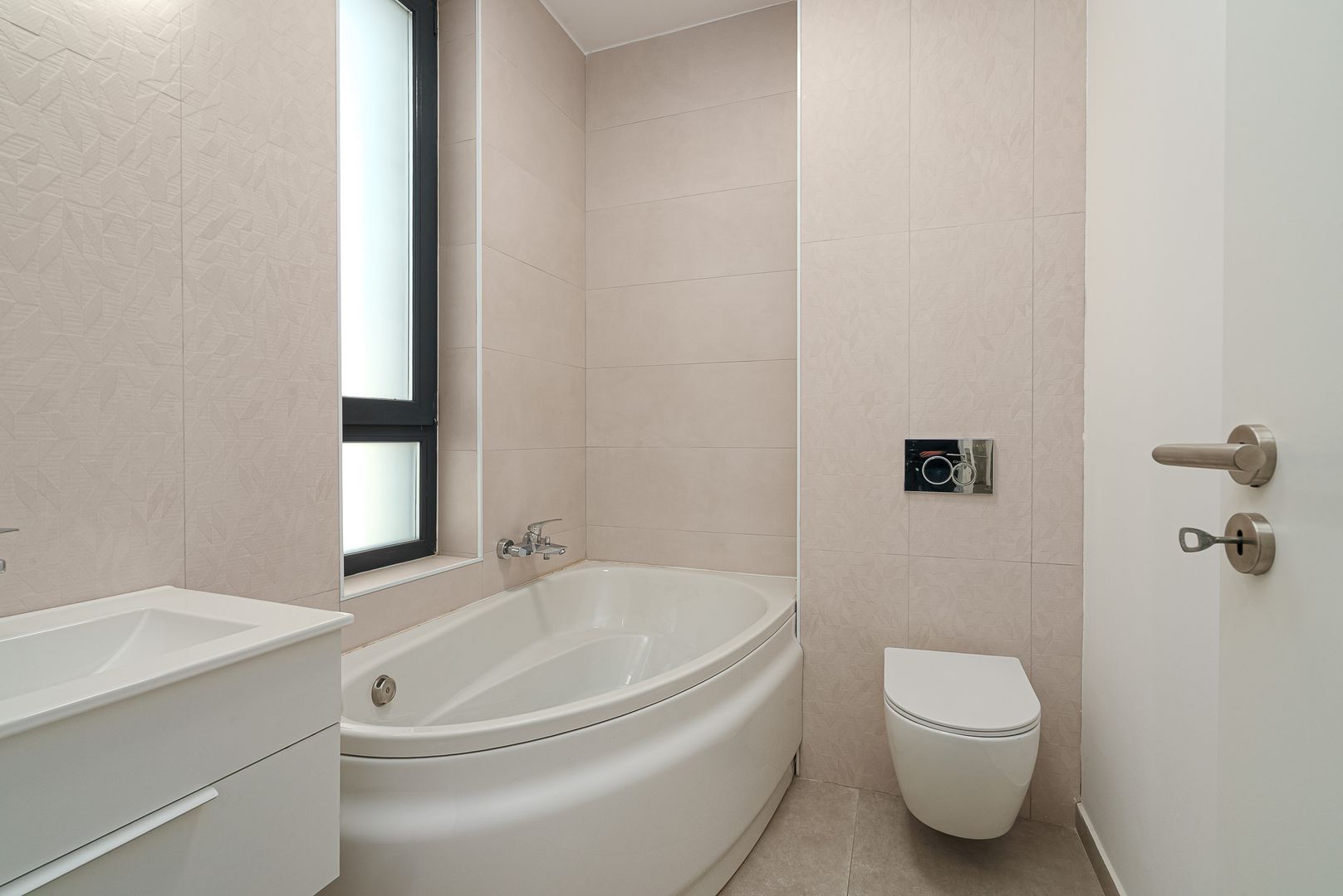 Vila insiruita Giurgiului cartier privat P+1+M 147mp parcare + curte - Poză 24
