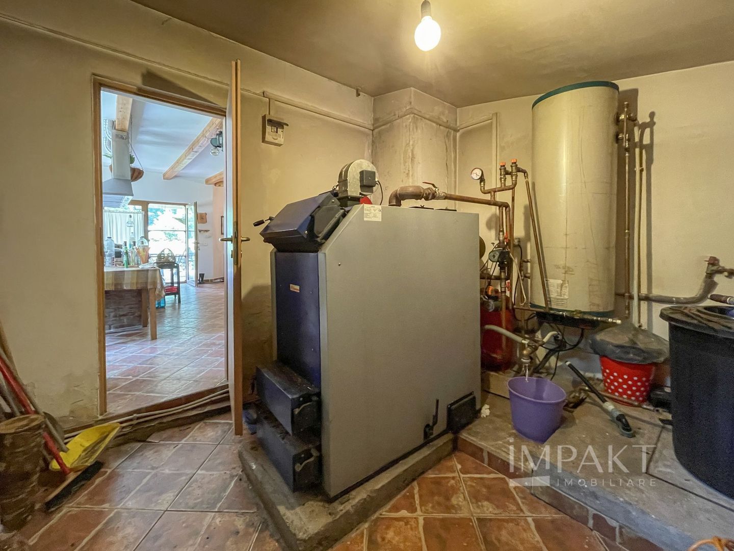 Vila superba 300mp + teren 1400mp & front la rau in Somesul Rece. - Poză 42